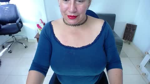 Saraloves online show from 11-09-25, 04:27