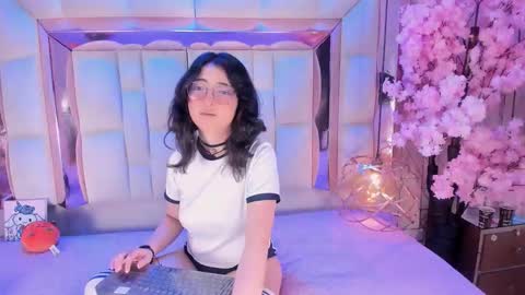 sara  online show from 11-11-25, 06:13