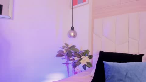 Sara online show from 12-27-24, 10:37