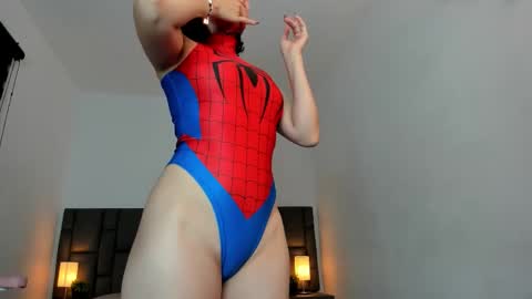 Snapshot of saraospinna chatting on 11-20-25, 01:11 Sara online show from 11-20-25, 01:11