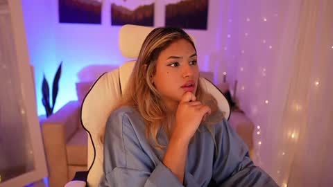 Sara online show from 12-24-24, 01:38