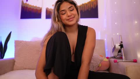 Sara online show from 12-31-24, 03:01