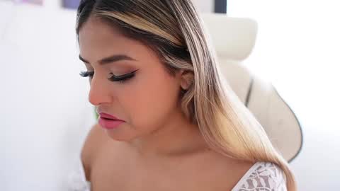 Sara online show from 01-17-25, 08:22