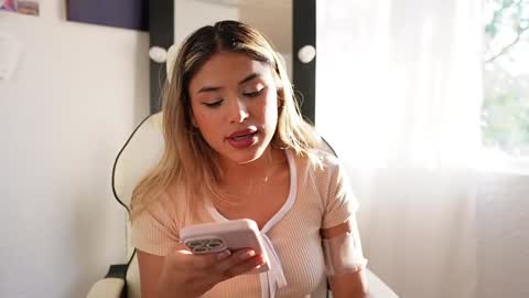 Sara online show from 01-22-25, 10:26