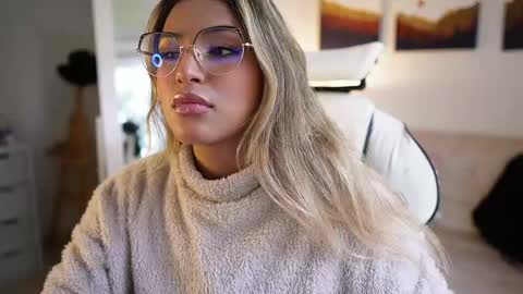 Sara online show from 02-11-25, 09:46