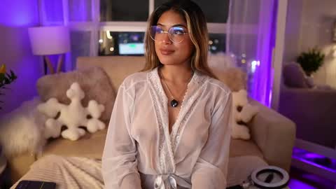 Sara online show from 03-06-25, 01:27