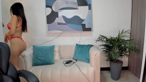 Snapshot of saraparkerx chatting on 01-10-25, 12:59 I am Sara online show from 01-10-25, 12:59