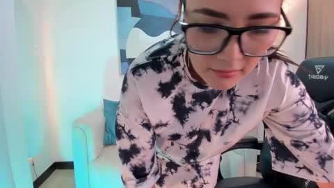 Snapshot of saraparkerx chatting on 09-24-25, 06:22 I am Sara online show from 09-24-25, 06:22