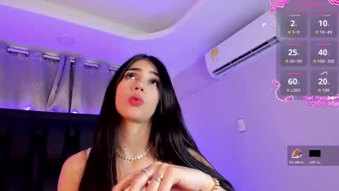 Snapshot of sararoy_ chatting on 01-11-26, 09:53 Sara online show from 01-11-26, 09:53