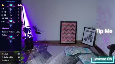 Snapshot of sarasavaagee chatting on 02-27-25, 12:10 Sara online show from 02-27-25, 12:10