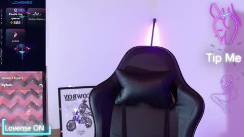 Snapshot of sarasavaagee chatting on 03-11-25, 06:21 Sara online show from 03-11-25, 06:21