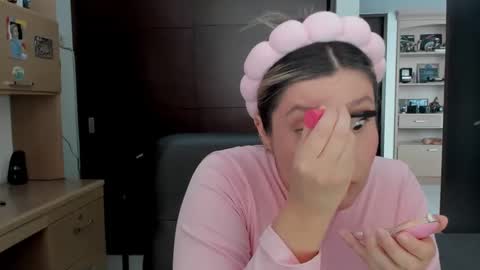 Sara  sarasmithfun by instagram online show from 02-04-25, 07:44