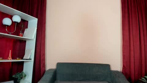 Snapshot of sarasolei chatting on 09-17-25, 02:41 ZaraSolei online show from 09-17-25, 02:41