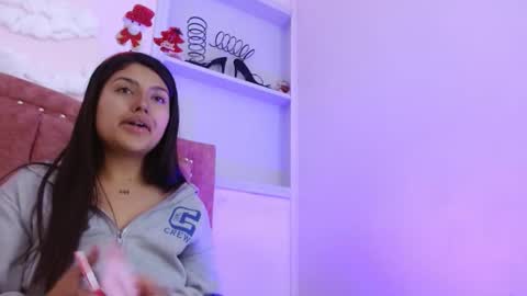 Snapshot of sarastonesx chatting on 12-12-24, 07:41 sarastonesx online show from 12-12-24, 07:41