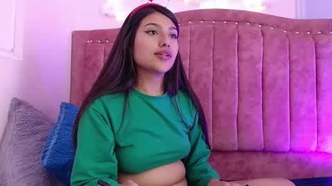 Snapshot of sarastonesx chatting on 12-14-24, 08:45 sarastonesx online show from 12-14-24, 08:45