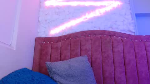 Snapshot of sarastonesx chatting on 02-01-25, 12:18 sarastonesx online show from 02-01-25, 12:18