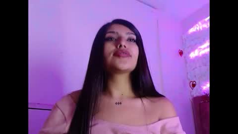 Snapshot of sarastonesx chatting on 03-10-25, 10:37 sarastonesx online show from 03-10-25, 10:37