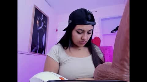 Snapshot of sarastonesx chatting on 09-25-25, 11:36 sarastonesx online show from 09-25-25, 11:36