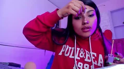 Snapshot of sarastonesx chatting on 10-11-25, 04:44 sarastonesx online show from 10-11-25, 04:44