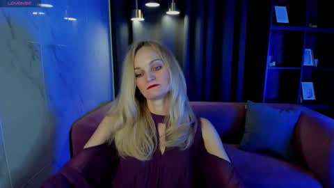 Snapshot of sarasubtlety chatting on 09-16-25, 01:34 Sara online show from 09-16-25, 01:34