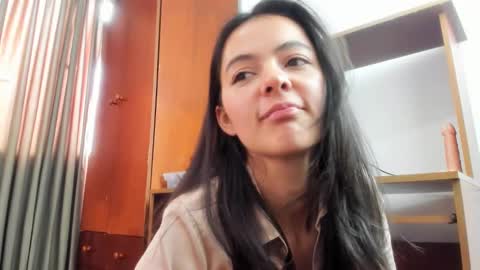 Snapshot of sarasweet_4 chatting on 03-12-25, 05:49 Sara   online show from 03-12-25, 05:49