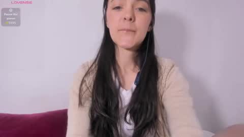 Snapshot of sarasweet_4 chatting on 09-15-25, 09:04 Sara   online show from 09-15-25, 09:04