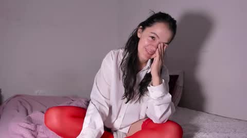 Snapshot of sarasweet_4 chatting on 02-17-26, 11:00 Sara online show from 02-17-26, 11:00