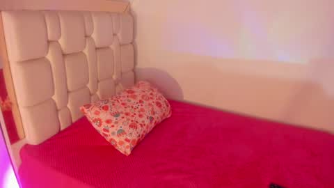 Sara  online show from 02-24-25, 04:47