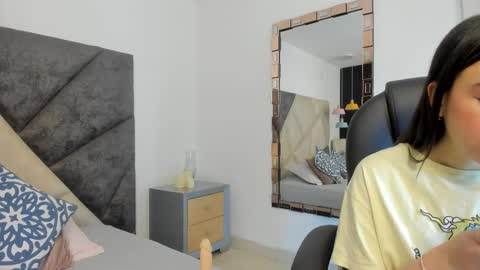      online show from 09-26-25, 07:07