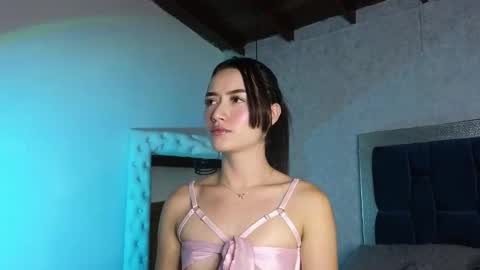 Snapshot of sarawilliamss_ chatting on 12-05-24, 01:06 Sara W online show from 12-05-24, 01:06