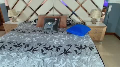 Sara Rivera online show from 12-28-24, 02:42