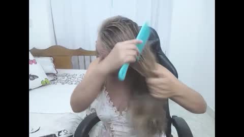 saray1221 online show from 10-02-25, 08:49