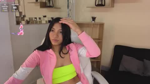  Saray  Say hi in the chat online show from 10-28-25, 12:09