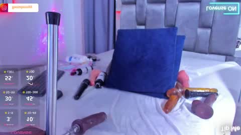 Saray online show from 02-15-25, 10:33