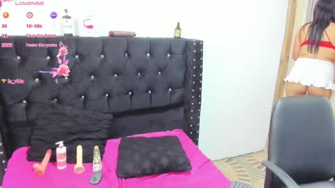 Snapshot of saraymoorex_ chatting on 02-23-25, 08:33 Saray online show from 02-23-25, 08:33