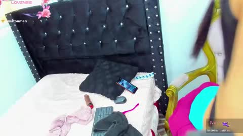 Snapshot of saraymoorex_ chatting on 03-12-25, 09:13 Saray online show from 03-12-25, 09:13