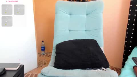 Snapshot of saraymoorex_ chatting on 09-27-25, 05:18 Saray online show from 09-27-25, 05:18