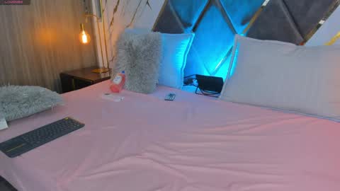 Saray Lopez online show from 04-24-26, 01:30