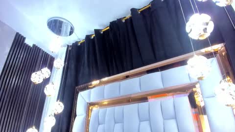 Saray online show from 11-30-25, 07:18