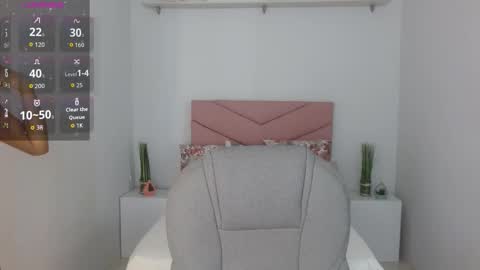 Saray Vega online show from 10-18-25, 07:25