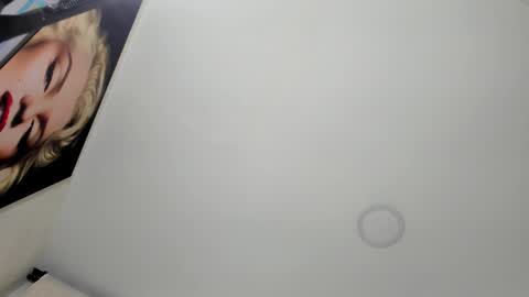 Snapshot of sarita_loven chatting on 12-17-25, 04:40 sarita online show from 12-17-25, 04:40