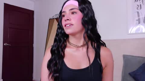 Sara online show from 11-18-25, 08:24