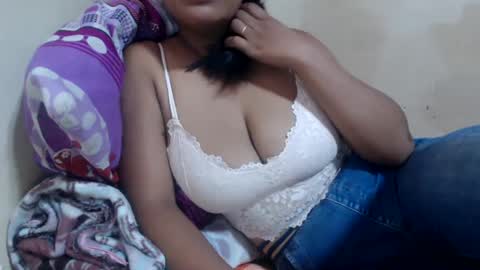 Snapshot of saronette chatting on 12-27-24, 07:51 saronette online show from 12-27-24, 07:51