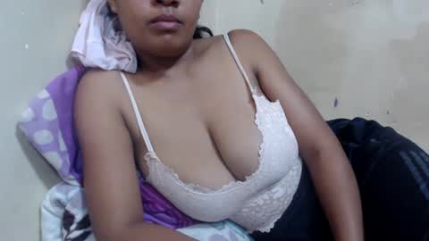 Snapshot of saronette chatting on 12-28-24, 09:09 saronette online show from 12-28-24, 09:09