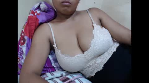 Snapshot of saronette chatting on 01-20-25, 09:24 saronette online show from 01-20-25, 09:24