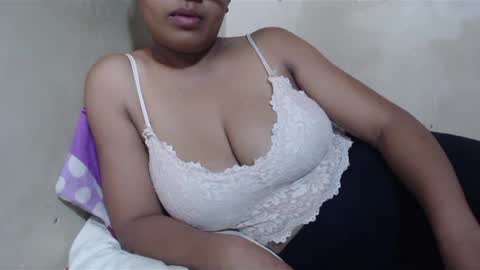 Snapshot of saronette chatting on 01-28-25, 09:41 saronette online show from 01-28-25, 09:41