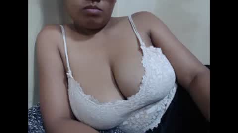 Snapshot of saronette chatting on 03-10-25, 09:32 saronette online show from 03-10-25, 09:32