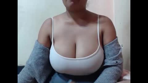 Snapshot of saronette chatting on 11-18-25, 05:56 saronette online show from 11-18-25, 05:56