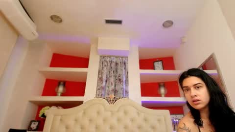 Snapshot of sarra_ray chatting on 11-05-25, 04:18 Sarra online show from 11-05-25, 04:18