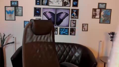 SarahRice online show from 02-21-26, 05:58